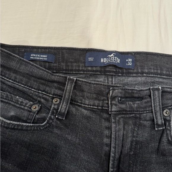 Hollister ripped jeans - Picture 5 of 6